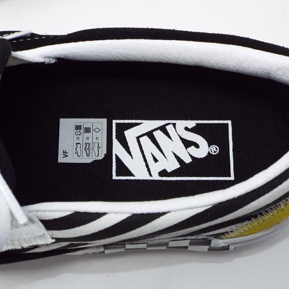 Vans Slip On Sneakers With Laces NWT - Picture 12 of 16
